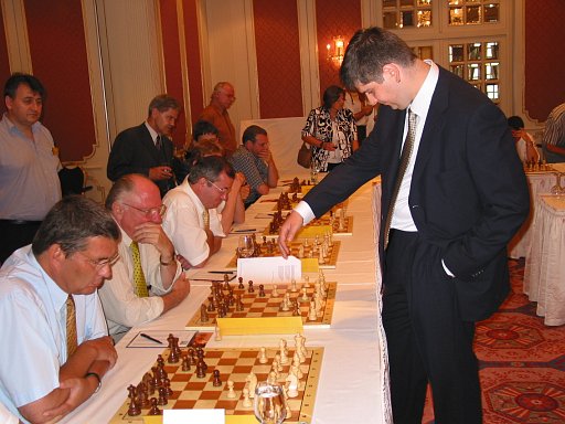 Chess960-Simultan bei den Chess Classic Mainz 2003: Peter Swidler