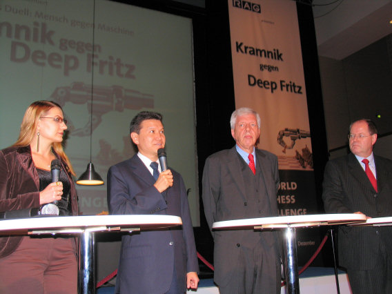Eröffnung des Duells Mensch gegen Maschine Bonn 2006