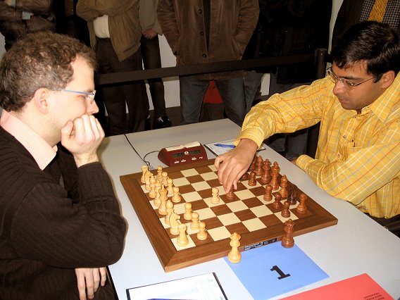 Schach-BL: Christopher Lutz gegen Viswanathan Anand